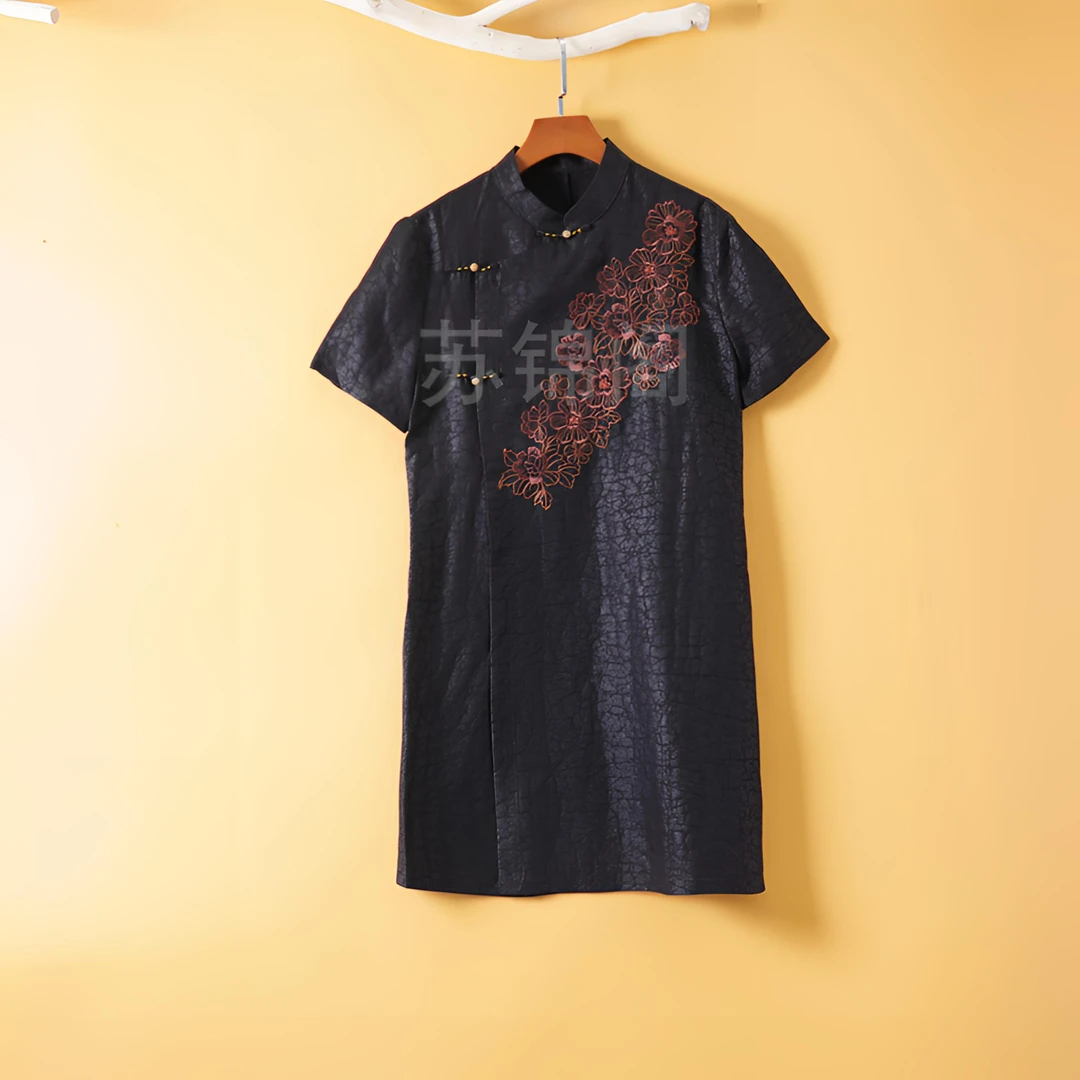 132-6-884香云纱桑蚕丝龟裂纹老料2024爆款重磅刺绣新中式连衣裙