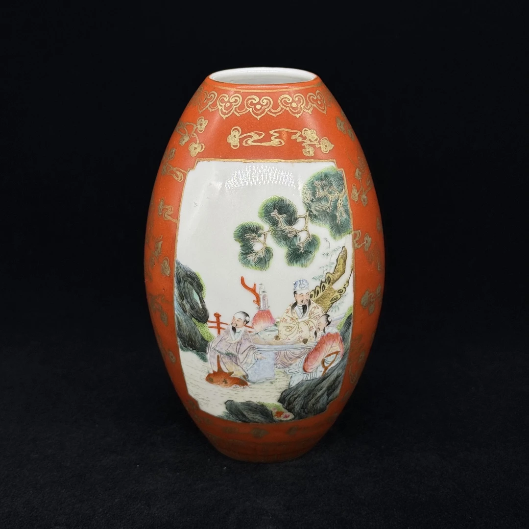 7112904*清末珊瑚红描金粉彩人物故事橄榄瓶/瓷器七