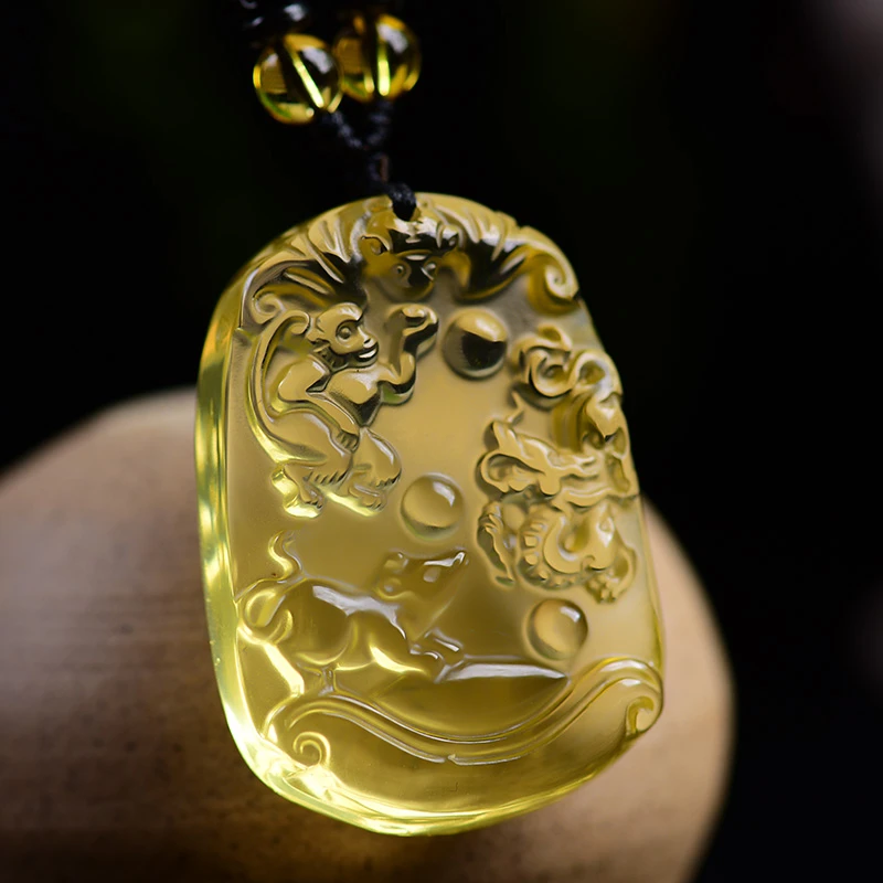 天然黄水晶十二生肖属鼠龙猴三合贵人吊坠男女项链饰品护身秋冬