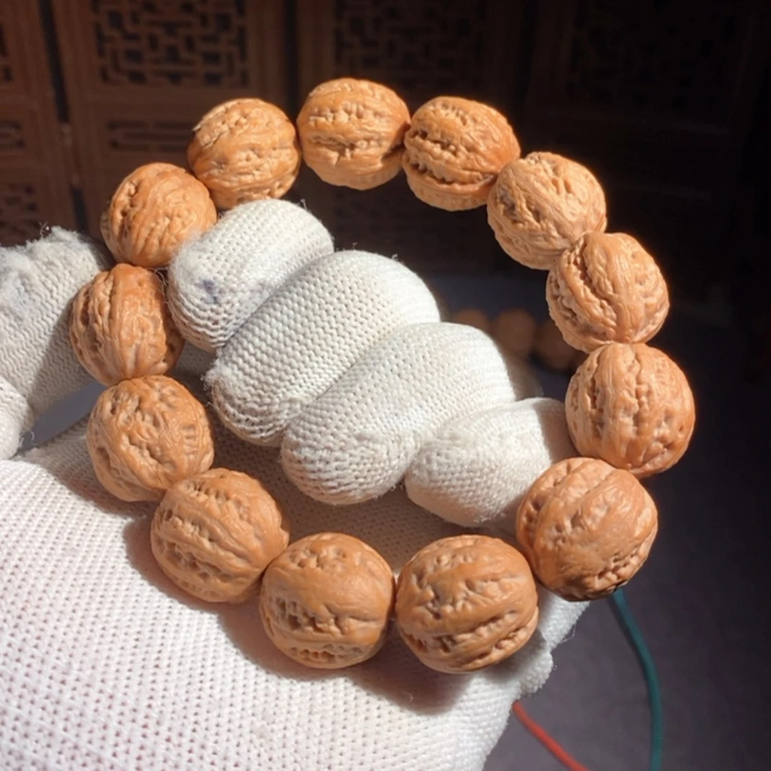 【闪购商品】文玩核桃手串飞***?