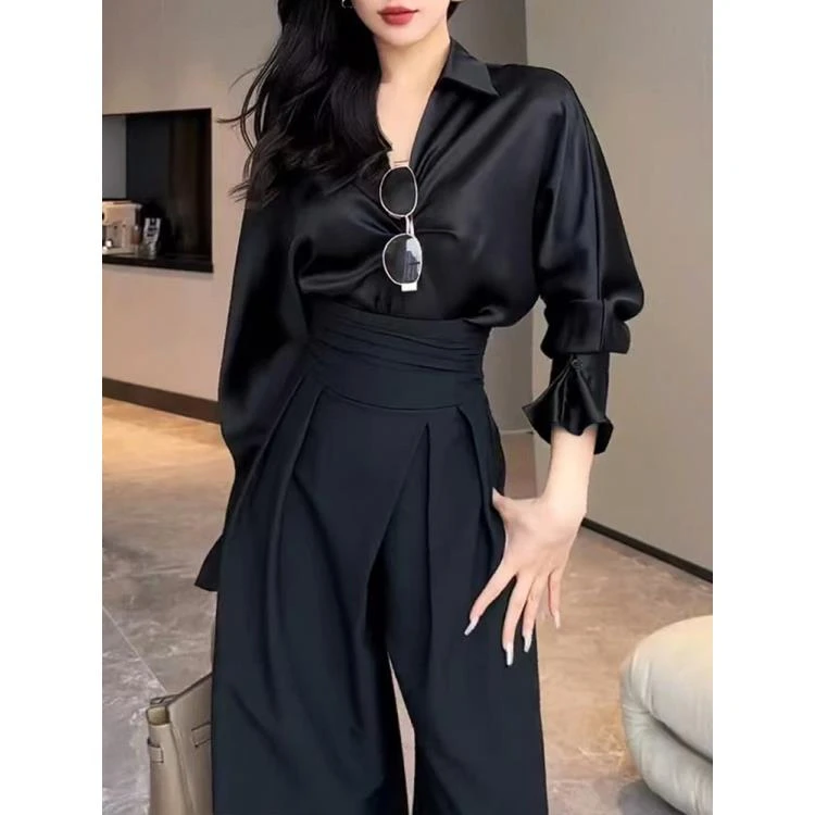 法式气质缎面V领衬衫女2024春秋新款高级感别致小众显瘦长袖上衣