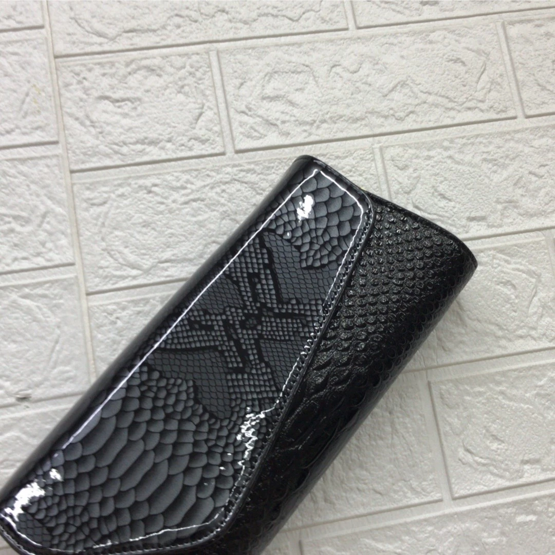 2024-新款高端时尚蛇纹手拿包女士百搭真皮