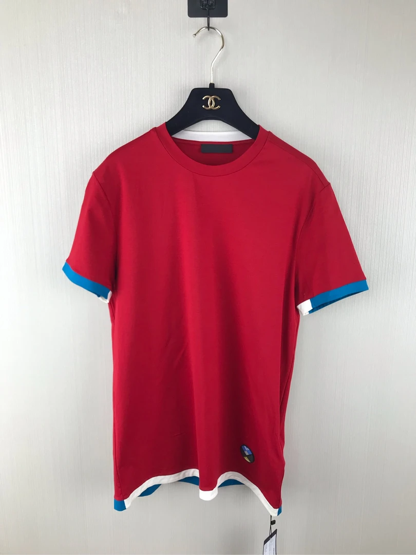 全新带吊牌 Prada/普拉达 皮牌logo短袖/S码/ZG00423