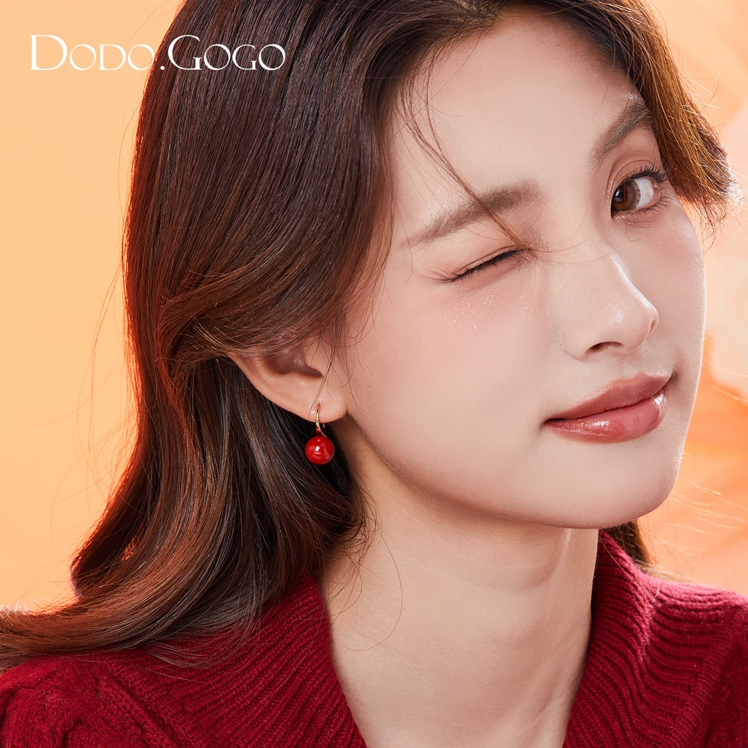 合金亚克力耳饰 秋冬贝珠耳钩女高级感红色耳环耳坠耳饰2025设计