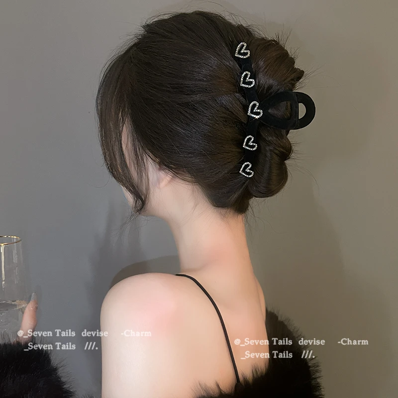 黑色抓夹大号爱心夹子头饰2025年新款发夹女后脑勺秋冬植绒发卡夹