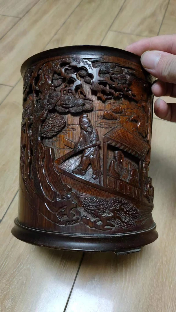 赤壁夜游图竹雕笔筒    纯手工雕刻