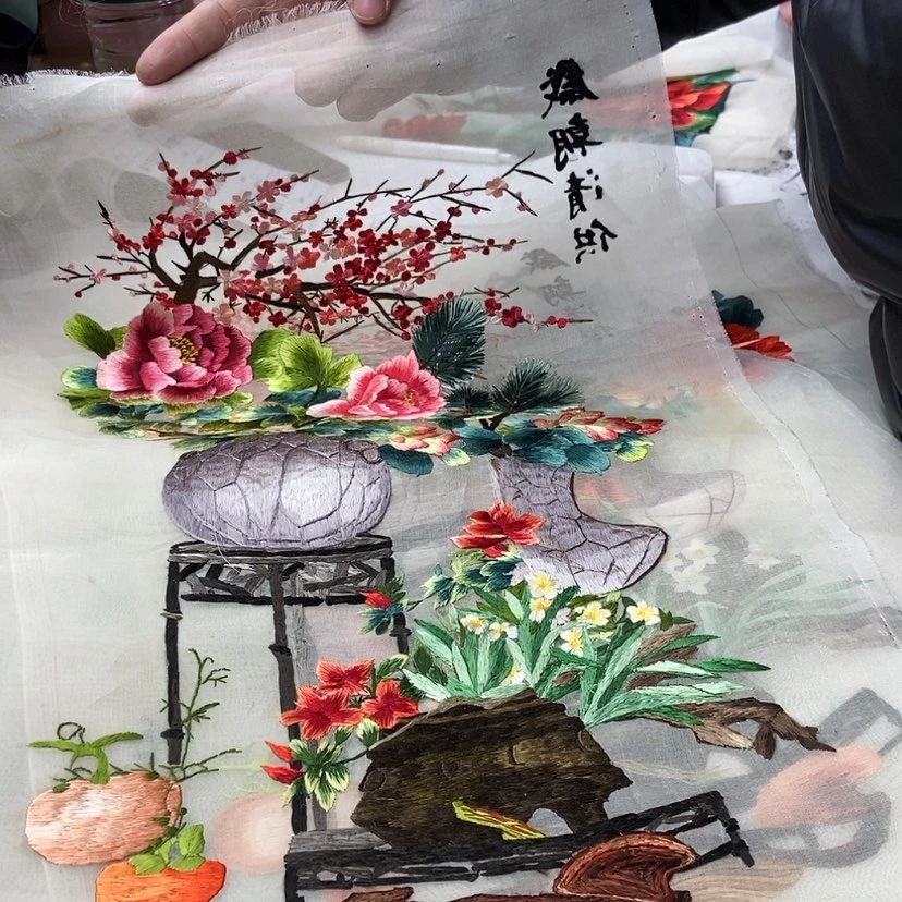 【闪购商品】真丝织绣红*