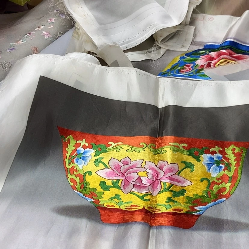 【闪购商品】真丝织绣旃*