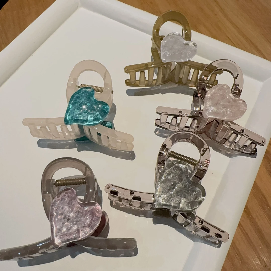 2024新款水波纹优雅简约气质百搭爱心彩色ins风8cm抓夹发饰头饰