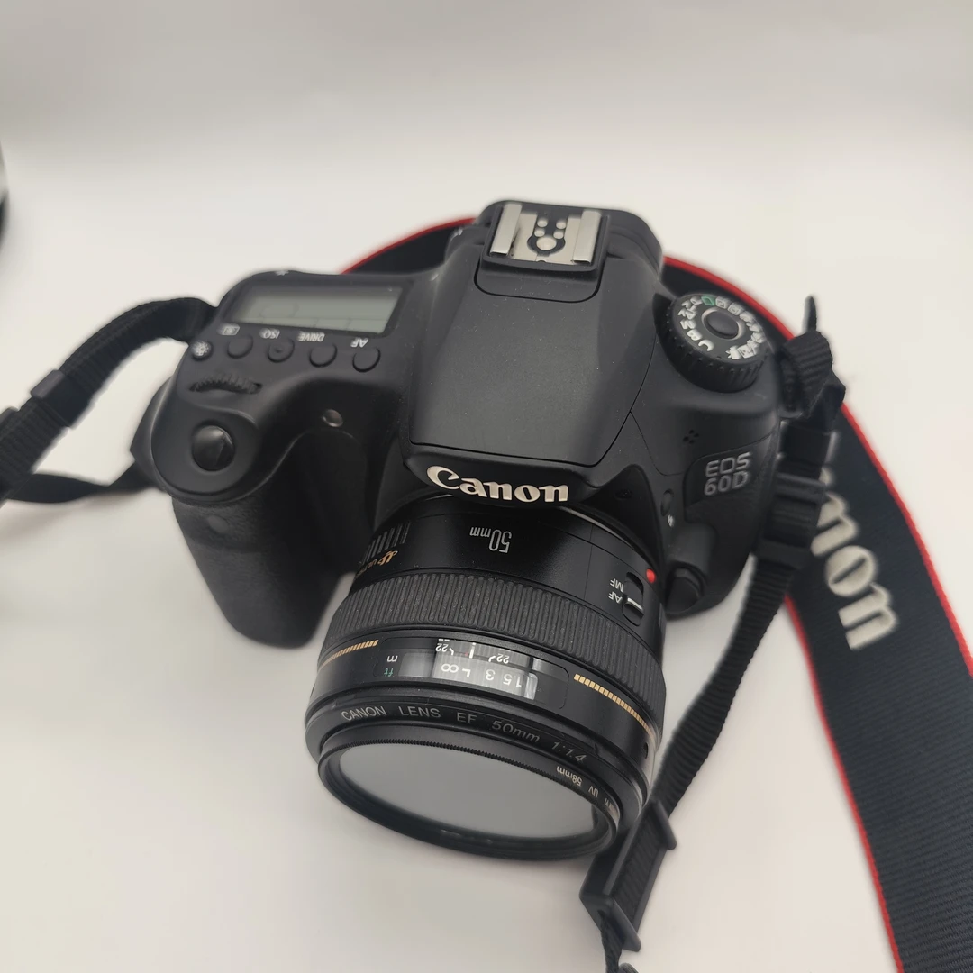 9新 Canon/佳能 佳能单反相机 佳能60d 翻转屏幕 1.4大光圈镜头