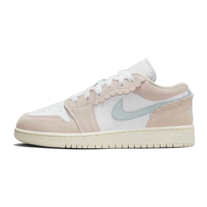 NIKE/耐克正品新款女大童AIR JORDAN 1 LOW SE篮球鞋 DZ5356-800
