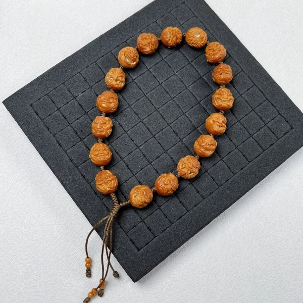 橄榄核雕十二生肖恶僧