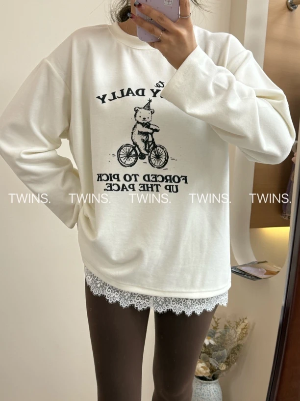 冬季新款蕾丝底边花边骑车小熊打底上衣