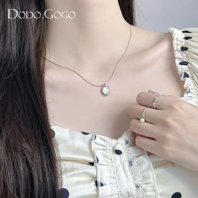 DODOGOGO 钛钢合成锆石吊坠 气质轻奢项链百搭锁骨链小众甜美颈链