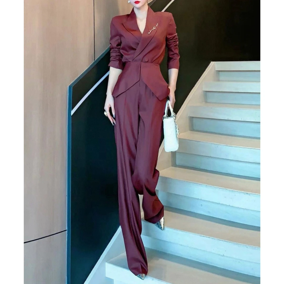 高级感轻熟风洋气减龄炸街气质显瘦西装套装高腰上衣阔腿裤两件套