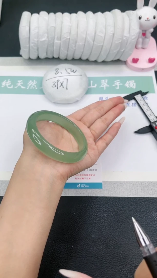 【闪购商品】石英质玉手镯未镶嵌D395-52+