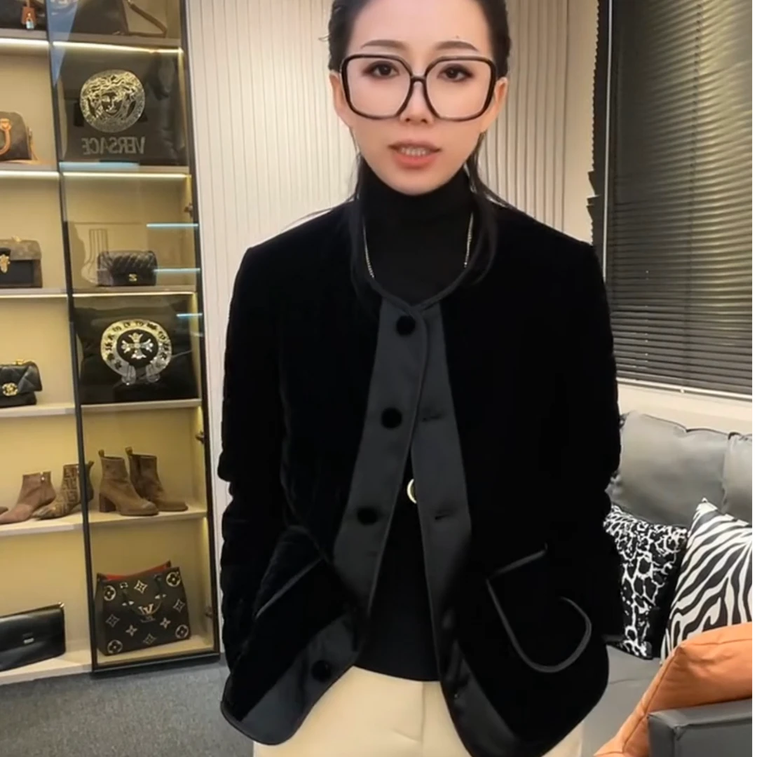 欧货高端金丝绒短外套女秋冬新宽松舒适短棉服加棉外衣气质上衣