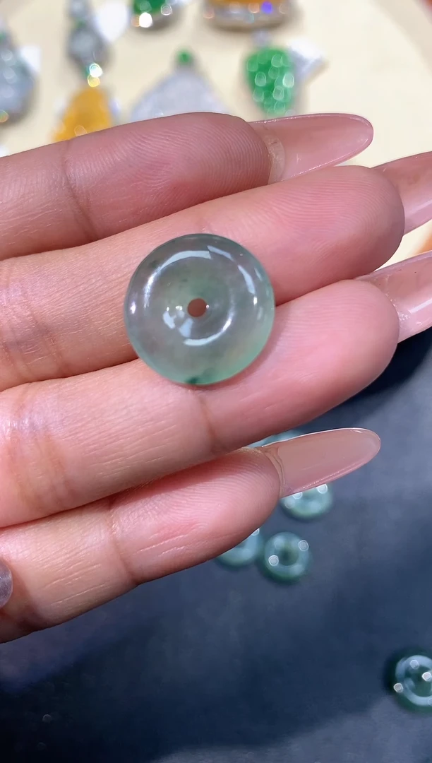 【闪购商品】翡翠颈饰未镶嵌50