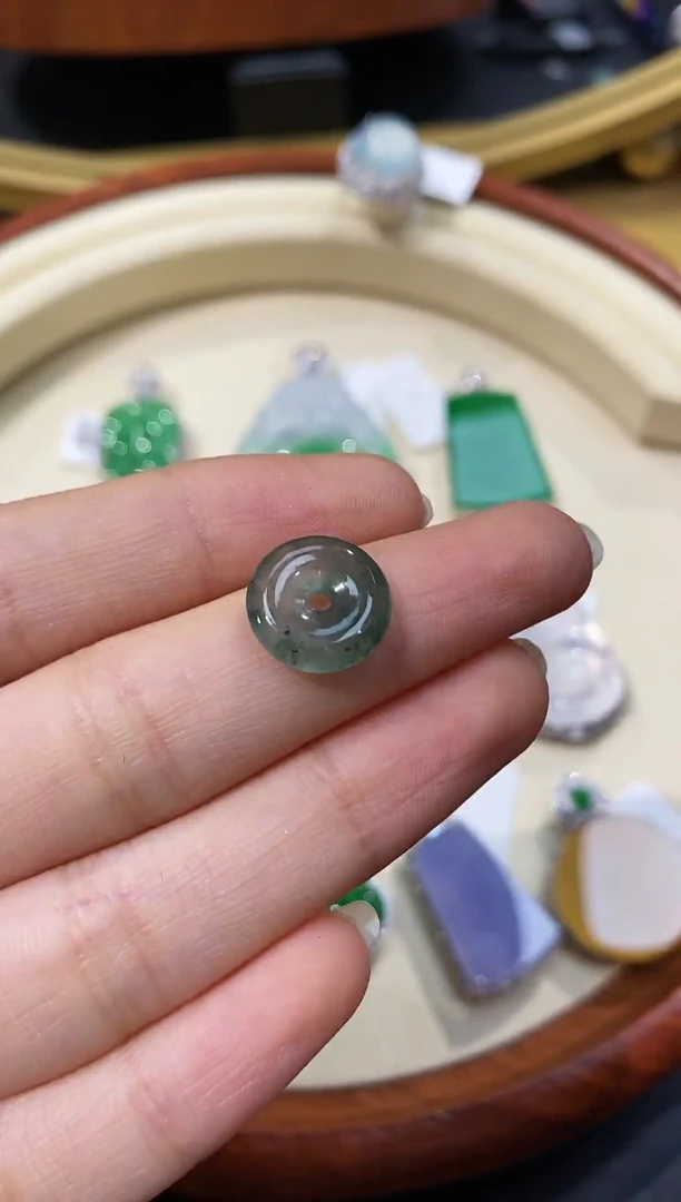 【闪购商品】翡翠颈饰未镶嵌06