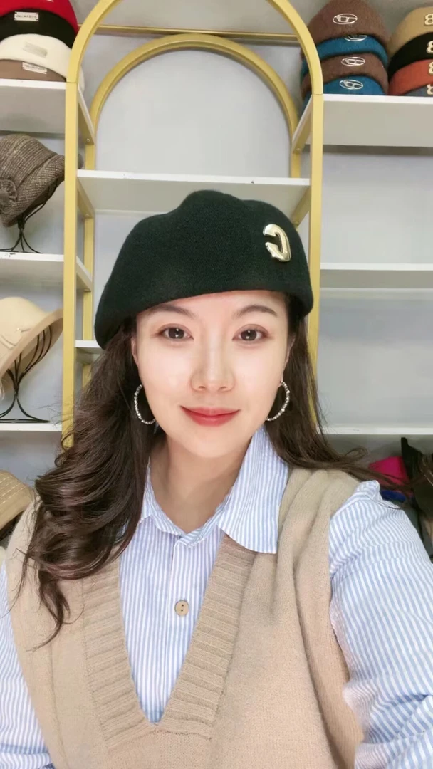C标女新款大头围黑色贝雷帽女春秋款复古反戴前进帽秋冬羊毛呢