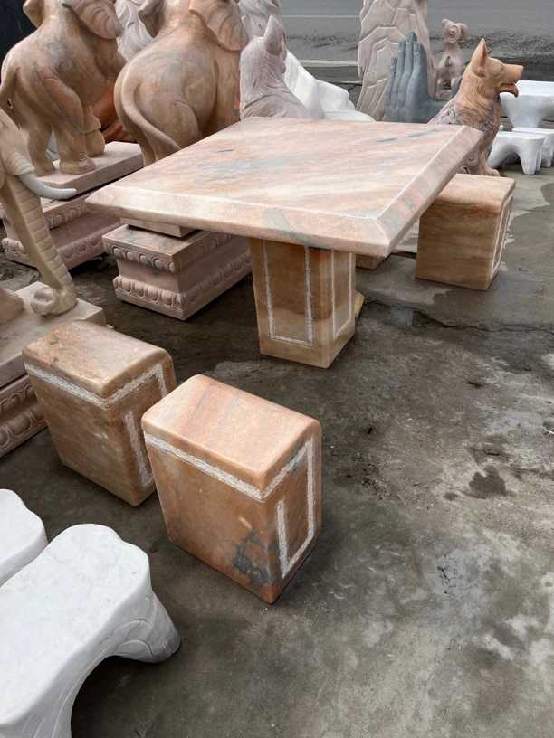庭院别墅石桌石凳晚霞红石材制作颜色鲜亮美观大气上档次