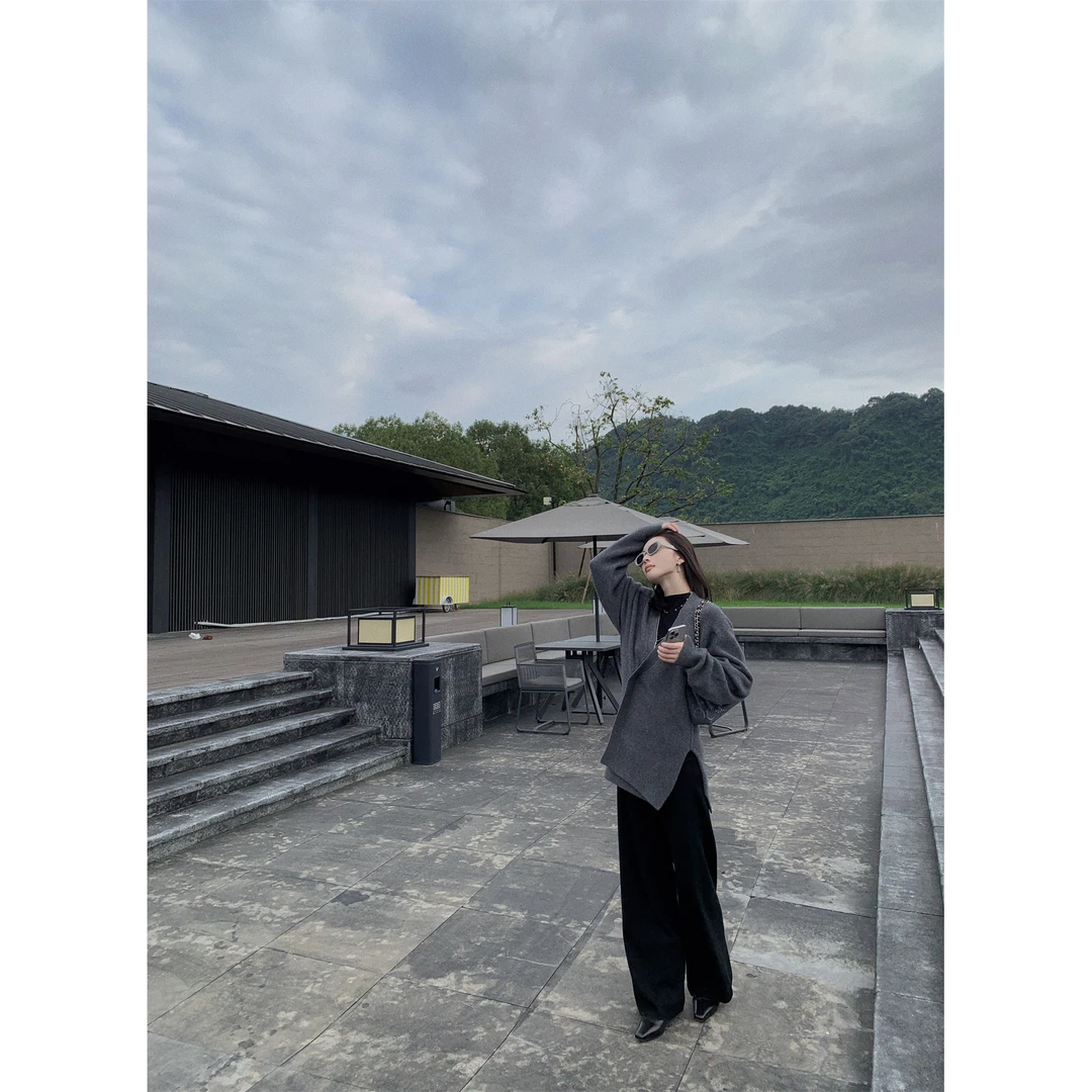 ANNA ASM/row 極细山羊绒交襟式时髦设计感套头毛衣A2307AMY004