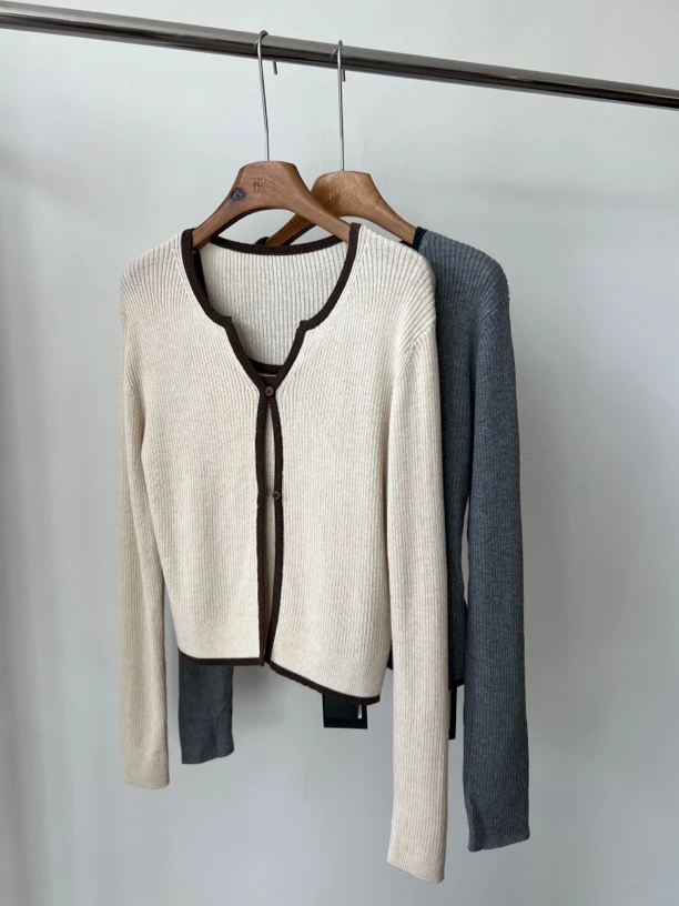 两件套拼接修身开衫长袖针织显瘦短款短款百搭v领秋季早秋拼色