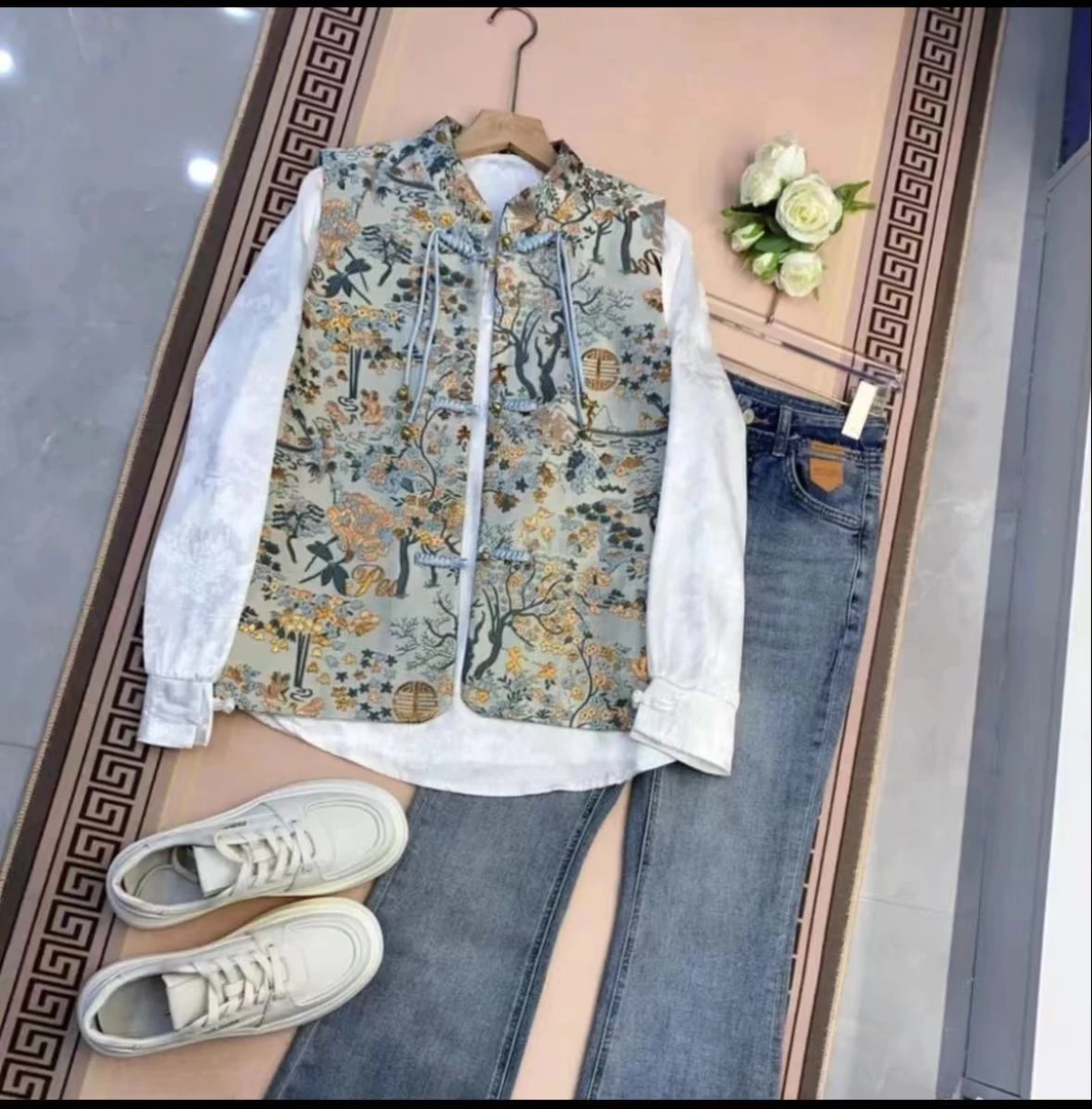 【春暖花开】新中式国风立领织锦缎刺绣盘扣流苏时尚马夹