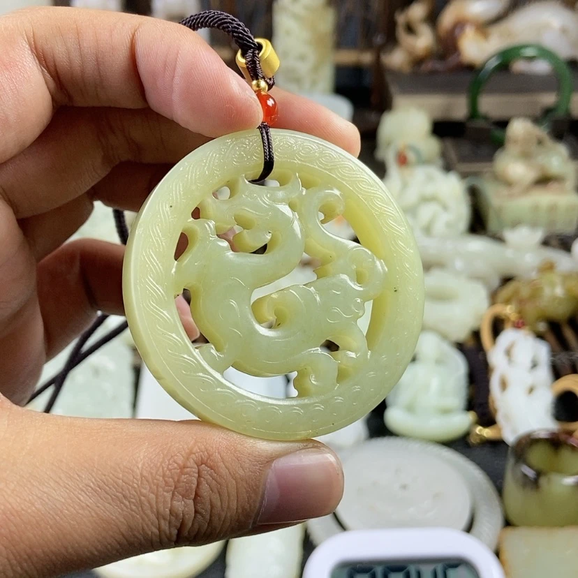 【闪购商品】和田玉挂件未镶嵌滴**机