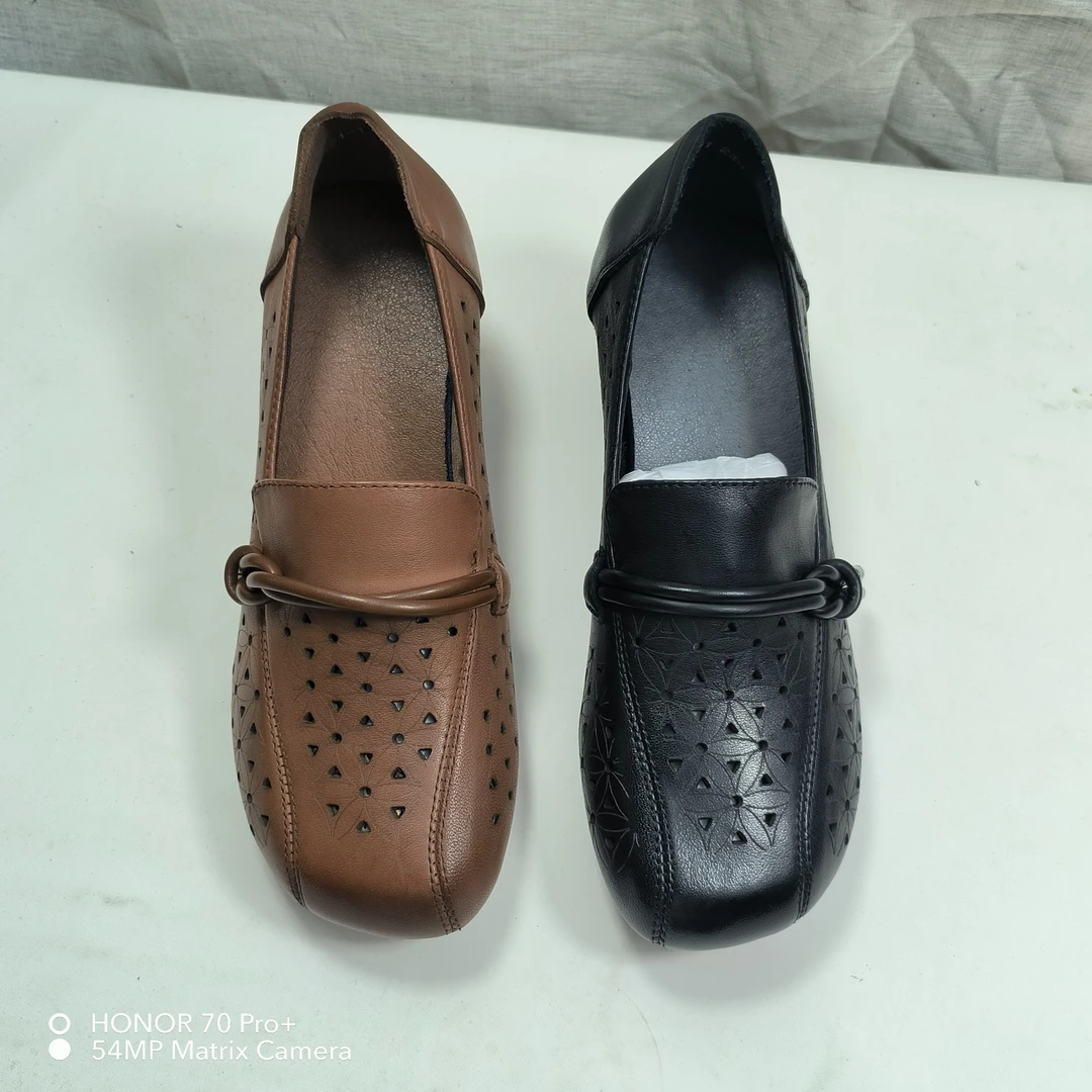 21—1春夏中跟头层牛皮洞洞鞋复古镂空妈妈单鞋