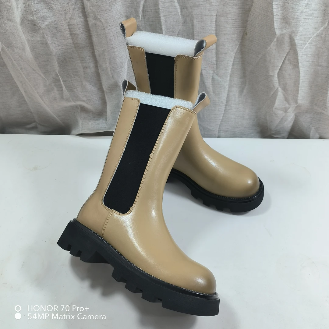 2023 女款中筒短靴真皮厚底切尔西