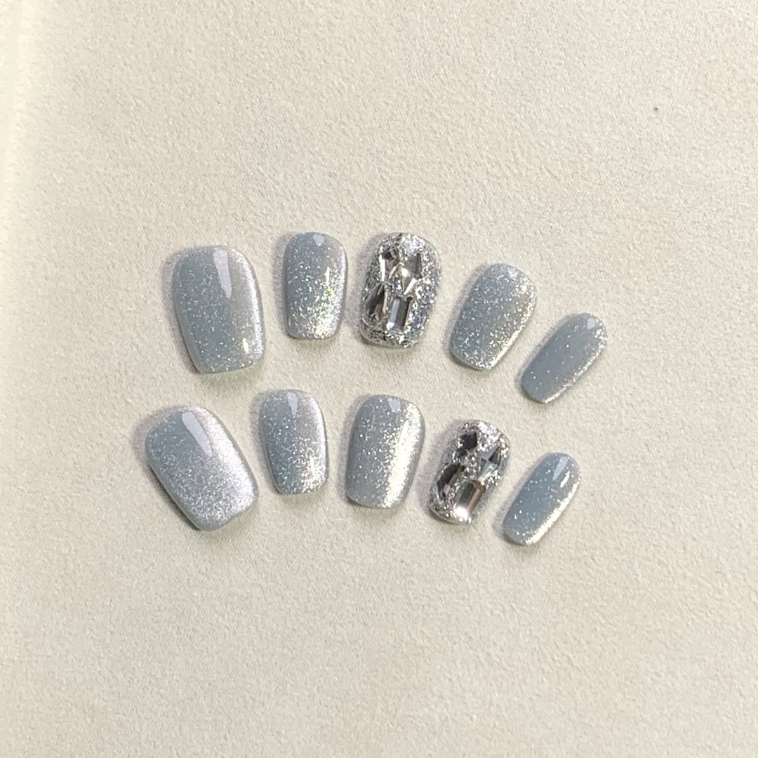 断码【天空城】纯手工穿戴甲渐变蓝色猫眼显白超短经典时尚爆闪气质