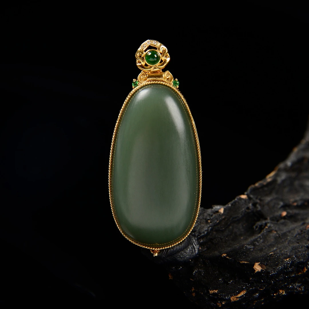 【华林鹿姐】18K金和田玉沙枣青花开见佛椭圆吊坠 不含链 Z09