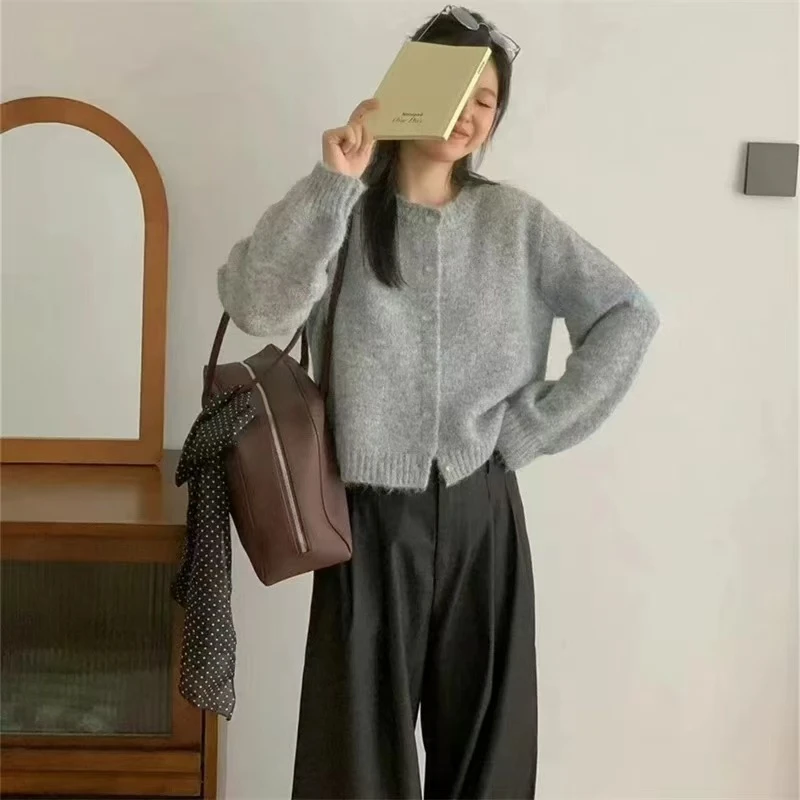 有  衣长68    24115【奶柔拥抱】毛衣