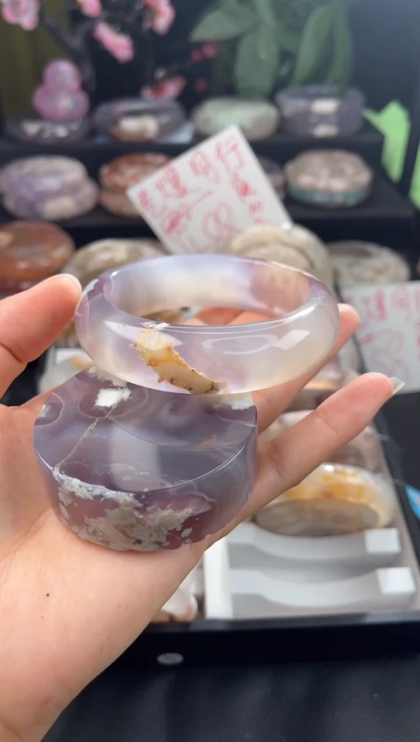 【闪购商品】石英质玉手镯未镶嵌60
