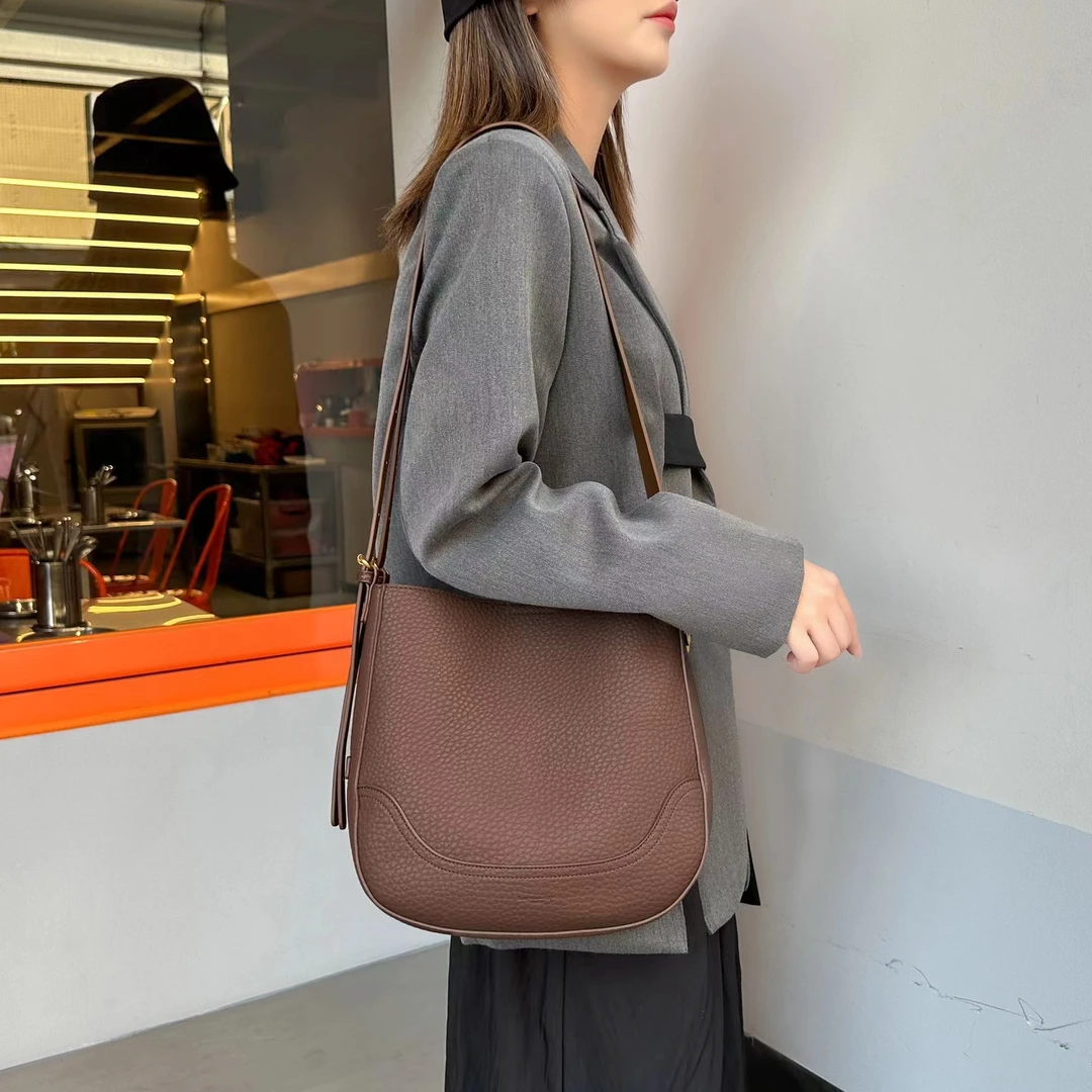 方形复古风单肩感时尚斜挎包复古轻奢百搭托特包简约时尚子母包