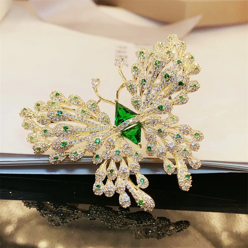 小众设计感闪闪蝴蝶胸针女高档轻奢大衣别针礼服高级感胸花配饰品