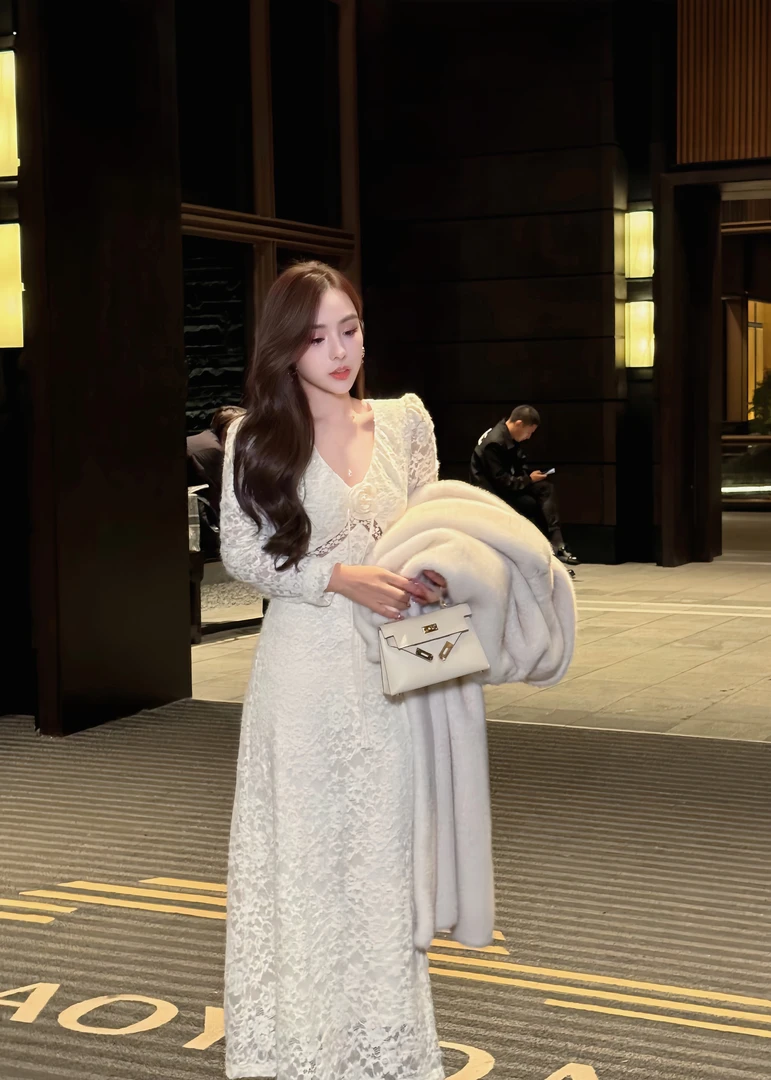 【冬装新款】DL105冬季时尚气质显瘦小香风轻奢蕾丝连衣裙鱼尾加厚