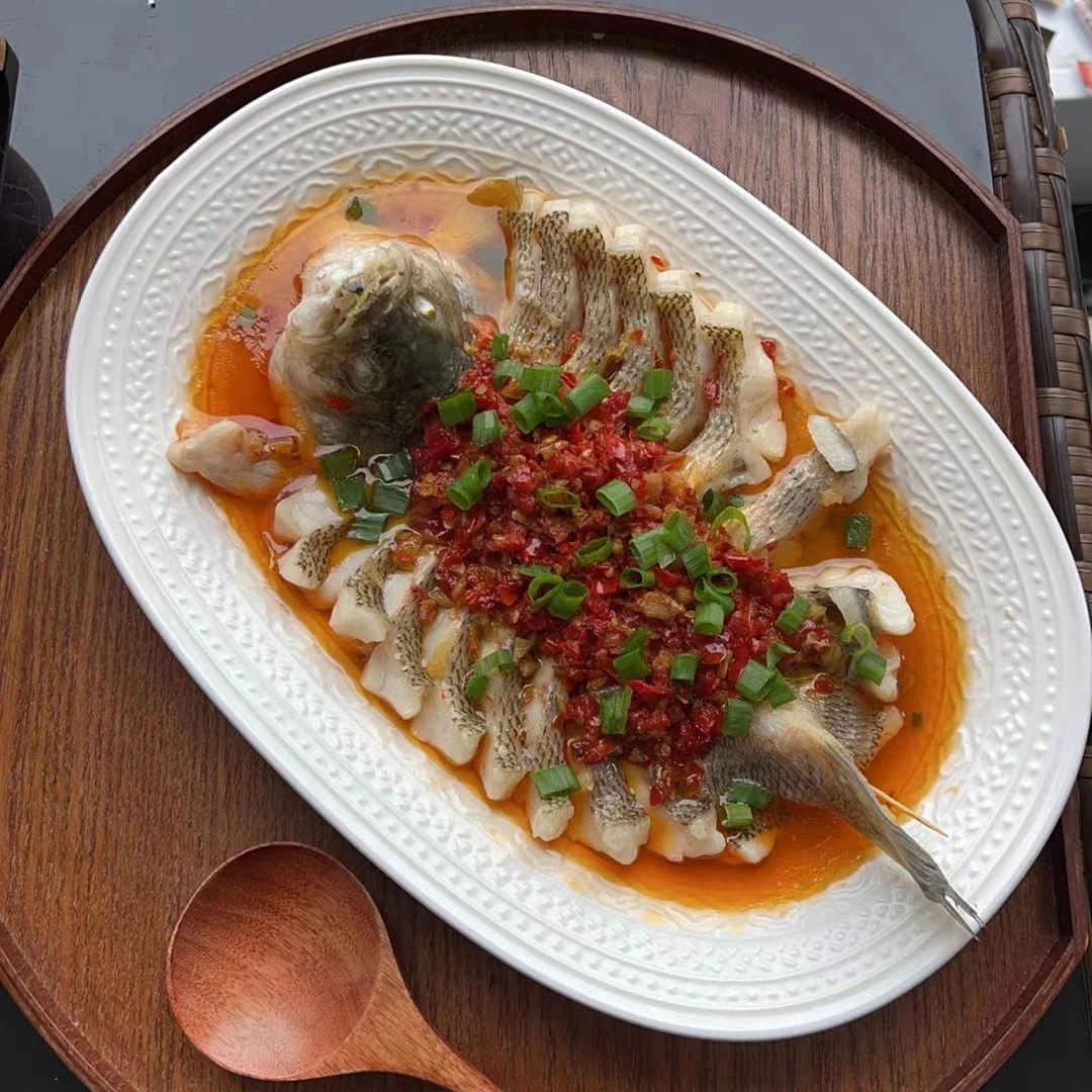 12英寸浮雕椭圆云朵法式复古纯白色鱼盘微瑕凑满20元包邮瓷盘蒸鱼