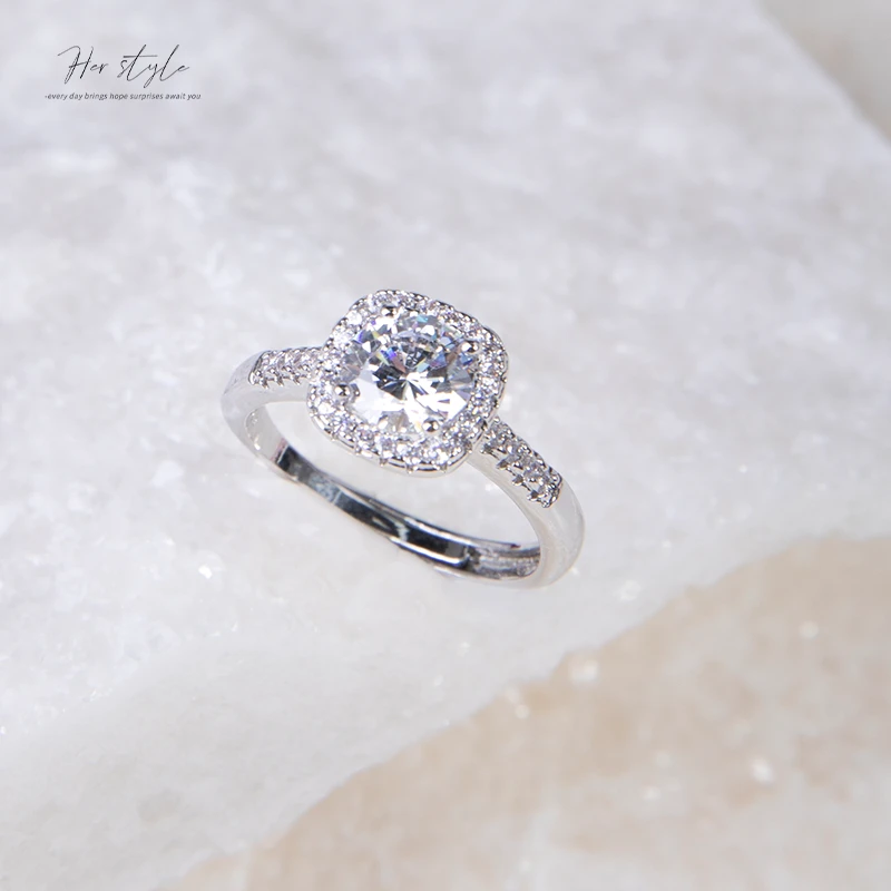 铜合金莫桑石戒指 方包戒指可调节气质小众设计轻奢高级感网红款