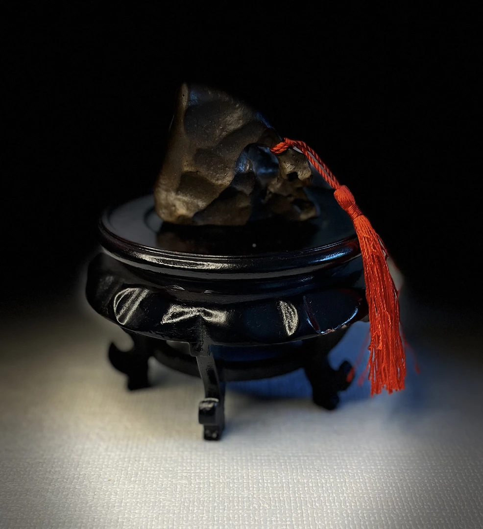 戈壁石美在自然奇在天成、奇石具有很高的收藏与观赏价值