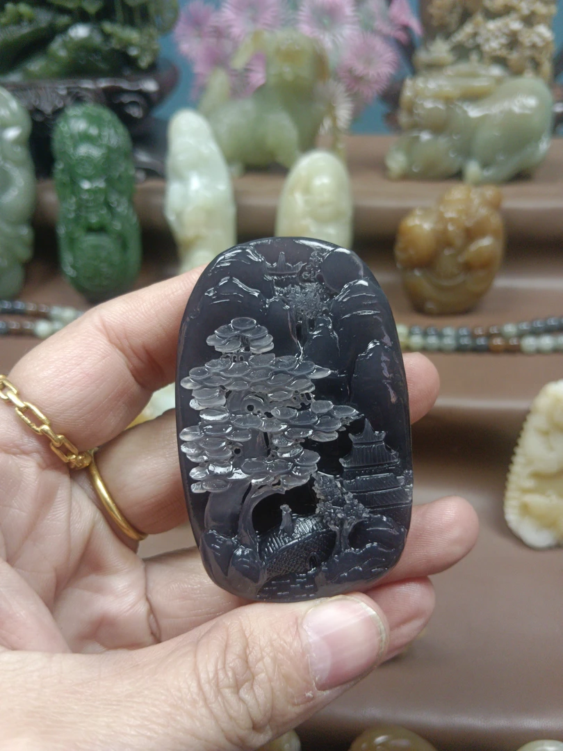 和田玉烟紫帝王紫山水牌子62*40*11mm重量56克