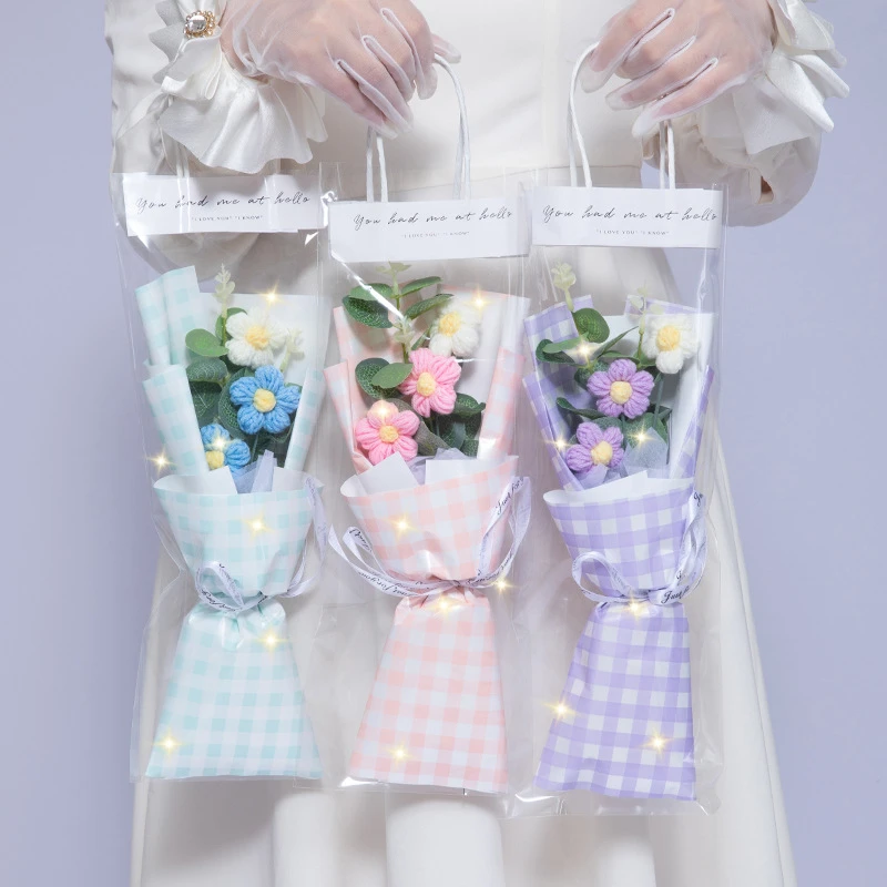 情人节夜市妇女节花束礼品生日礼物女情人节成品闺蜜女神节针织