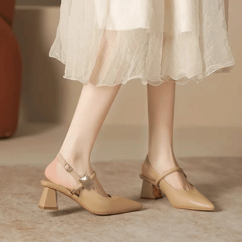 春夏新款裸色浅口粗跟真软皮包头凉鞋女气质一字带后空尖头高跟鞋