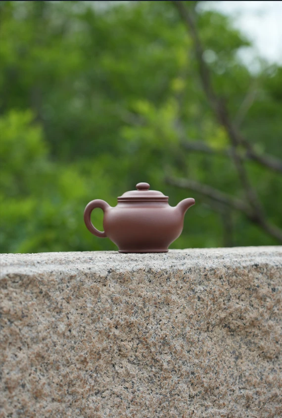 纯手工 周响大亨掇壶只采用吴松华底槽青制作.