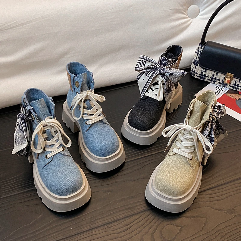 贾不假短靴女款2024秋新款休闲气质圆头英伦风时尚百搭厚底马丁靴