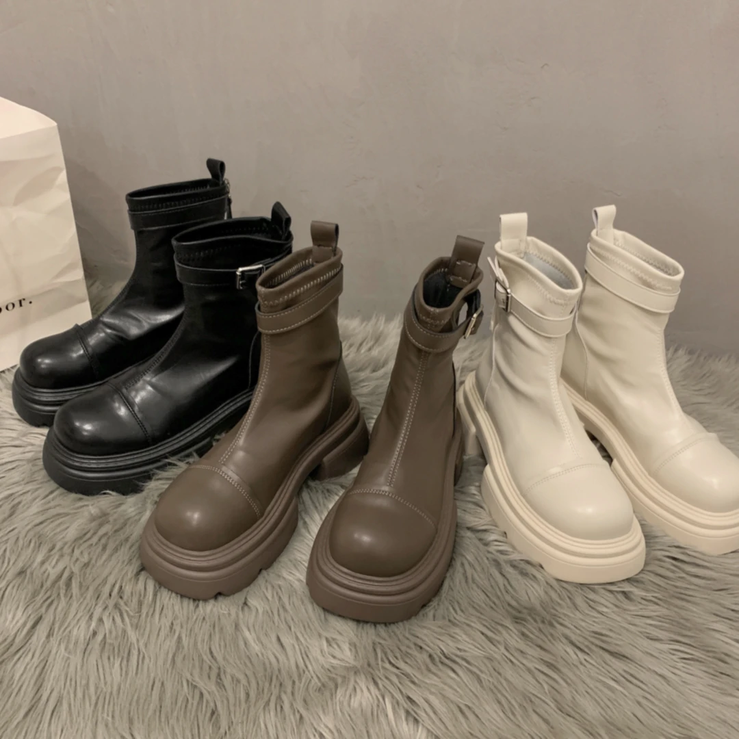 【贾不假】2023秋季新款网红百搭厚底复古英伦风时尚圆头短筒时装靴