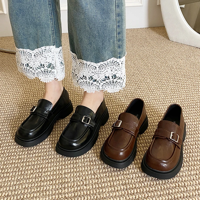 贾不假乐福鞋女2025春季新款超火复古百搭jk配裙子粗跟日系小皮鞋
