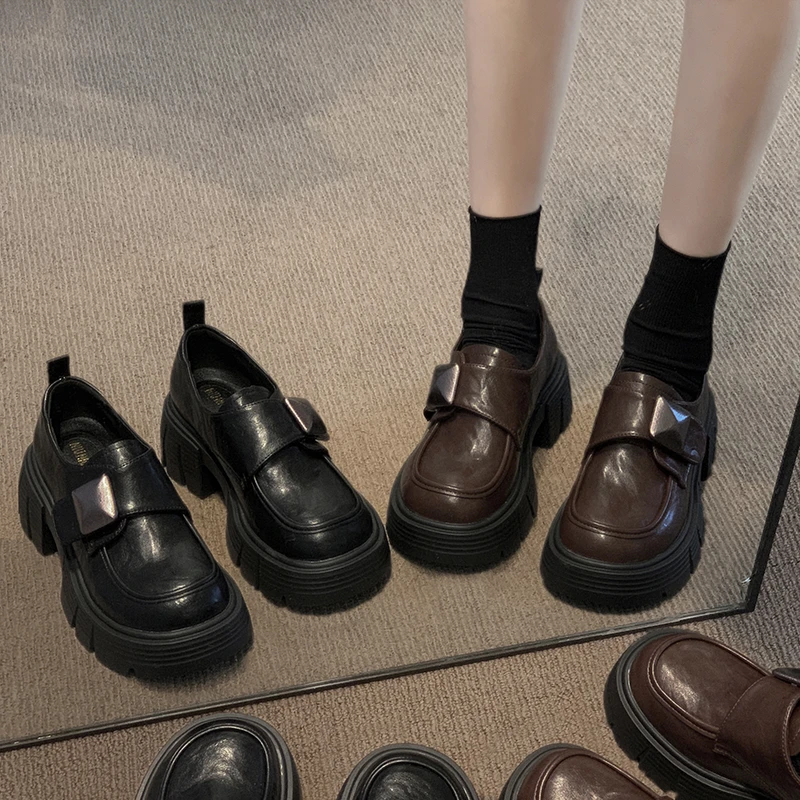 贾不假2025夏季新款爆款百搭小皮鞋黑色厚底单鞋女款英伦风乐福鞋