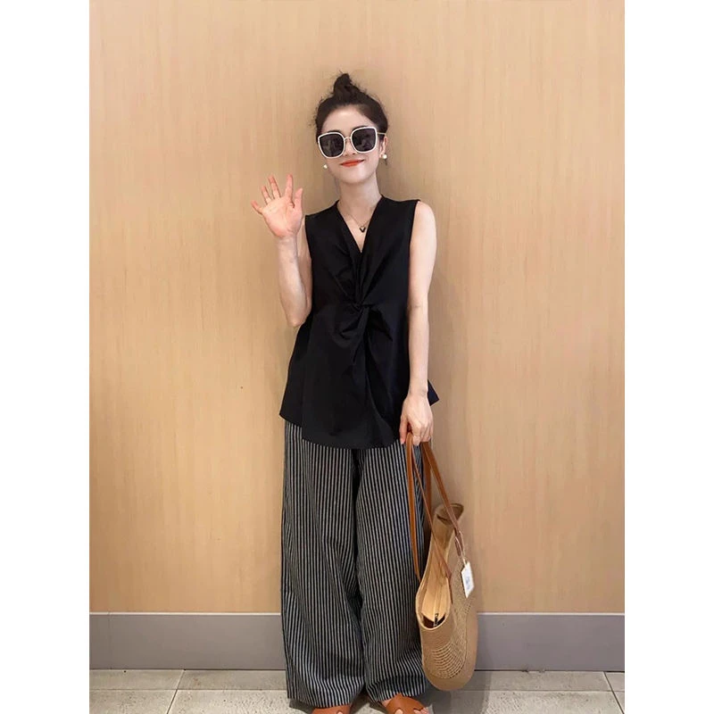小个子松弛感通勤穿搭一整套韩版黑色无袖设计夏季条纹阔腿裤套装
